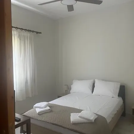 Holiday home Elaia By The Sea Sourpi